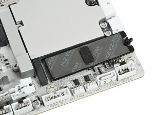 X870E AORUS MASTER X3D ICE