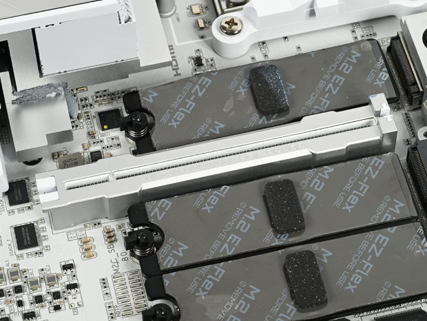 X870E AORUS MASTER X3D ICE