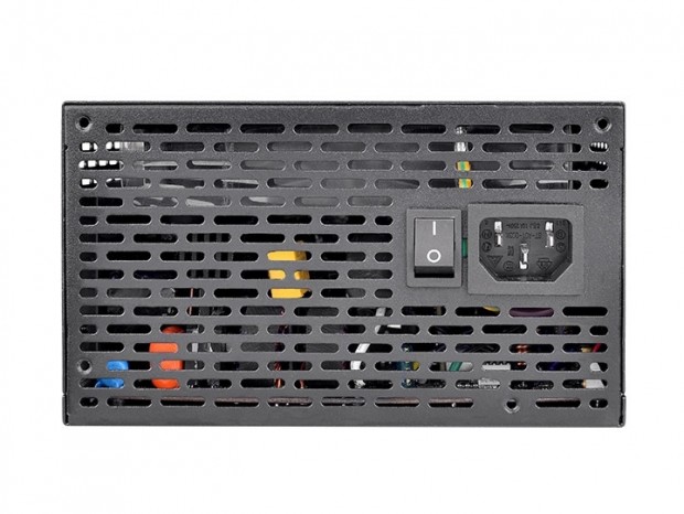 Thermaltake、最大1200Wのコスパ重視GOLD電源「Toughpower GX3 SE」