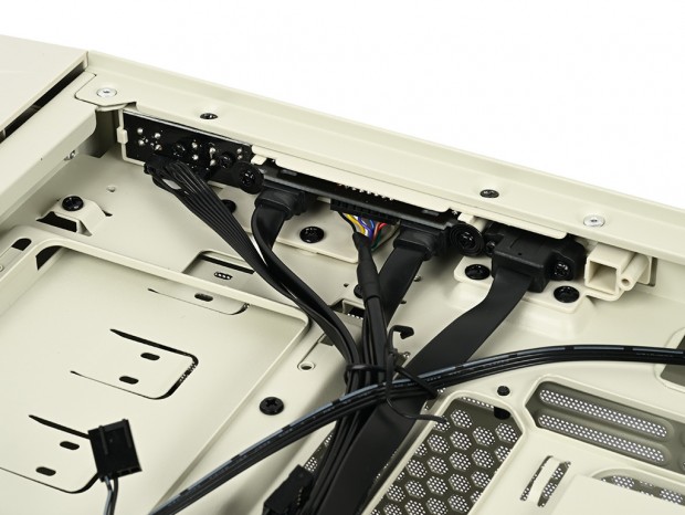 SilverStone「FLP03」