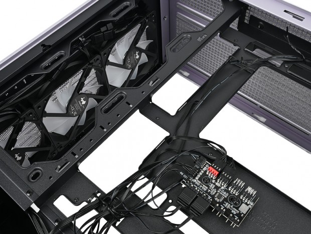 InWin「DLITE」