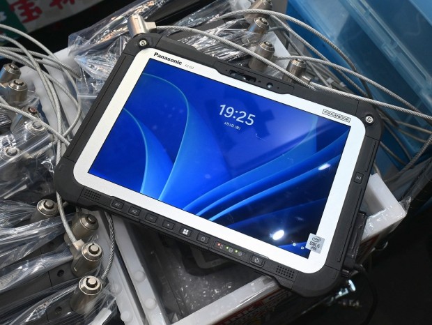 お買い得中古品情報) 第10世代i5搭載＆LTE対応のタフネスタブレット