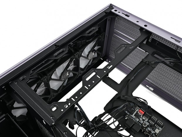 InWin「DLITE」