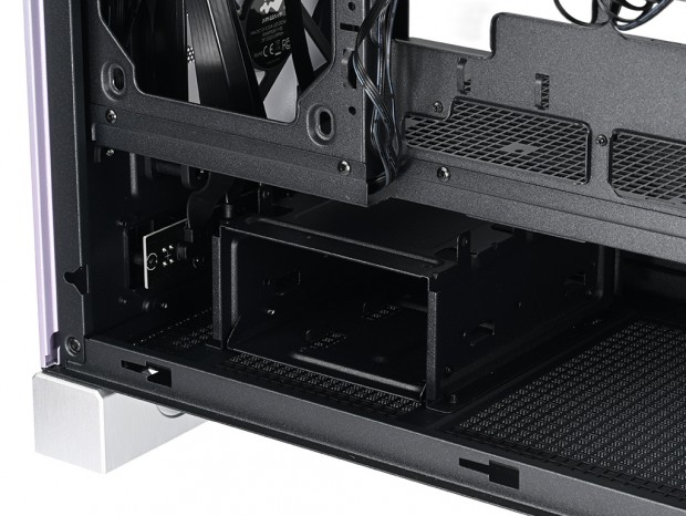 InWin「DLITE」