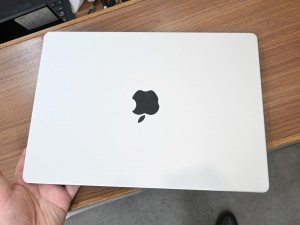 MacBook Pro (2021)