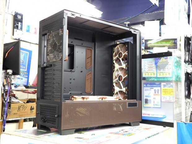 Antec Flux Pro Noctua Edition