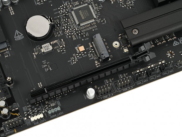 最新Core Ultra Plusを安定運用。ASRock「B860 Challenger WiFi」は