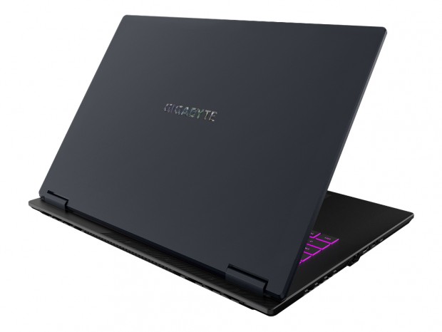 GIGABYTE、Core 7 240Hと18型液晶を搭載したAIゲーミングノートPC「GAMING A18 PRO」計2機種