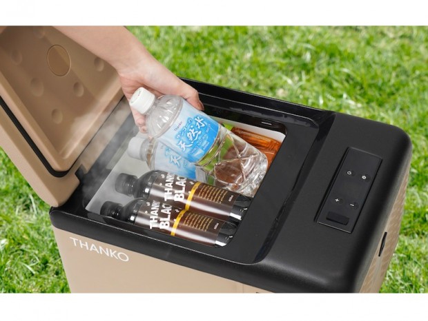 サンコー、-20℃対応のコンプレッサー式9Lポータブル冷凍・冷蔵庫に新色「サンドカーキ」追加