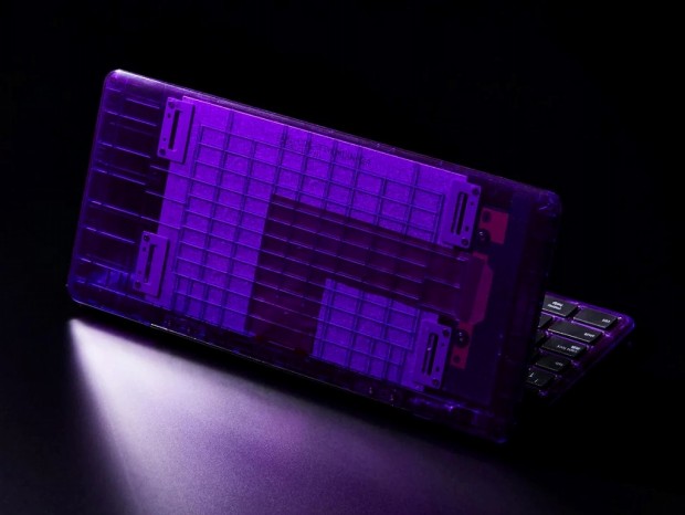 デジタルメモ「ポメラ」最新作の特別モデル「DM250XYZ Midnight Purple