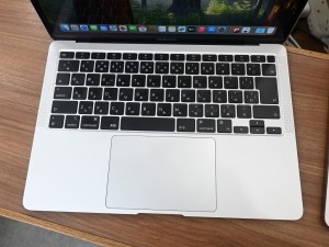 MacBook Air (2020)