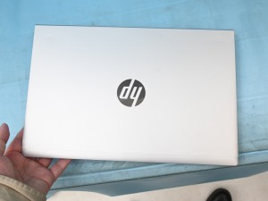 お買い得中古品情報) Ryzen 5＆メモリ16GB構成のフルHD軽量ノート
