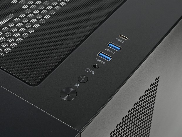Thermaltake「Vision 330 CR ARGB」