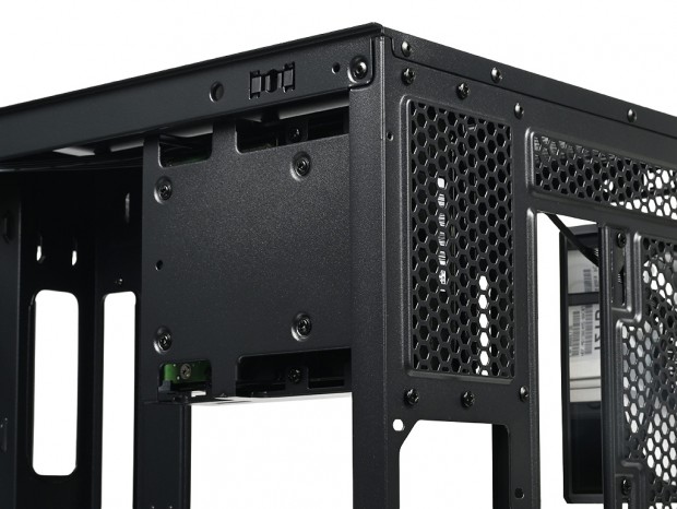 Thermaltake「Vision 330 CR ARGB」