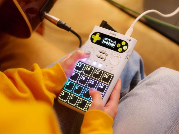 カシオ、初心者でも手軽に楽曲制作できるサンプラー「SXC-1」5月発売
