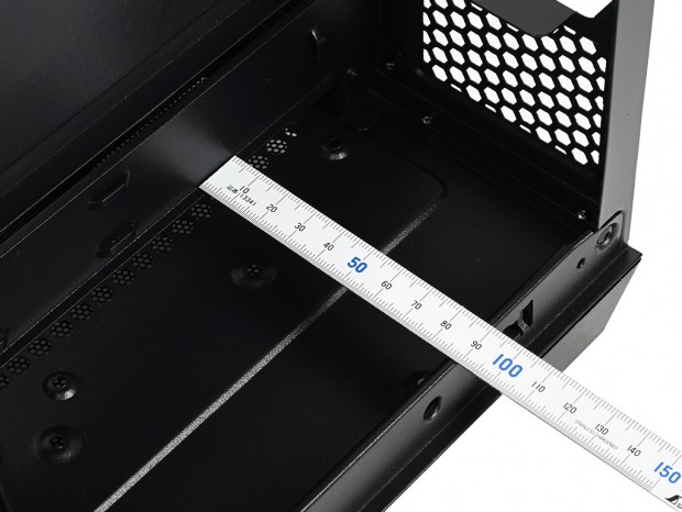 Thermaltake「Vision 330 CR ARGB」
