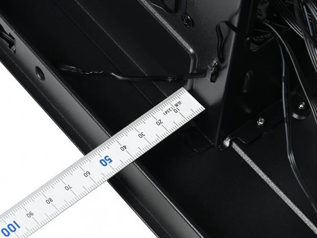 Thermaltake「Vision 330 CR ARGB」