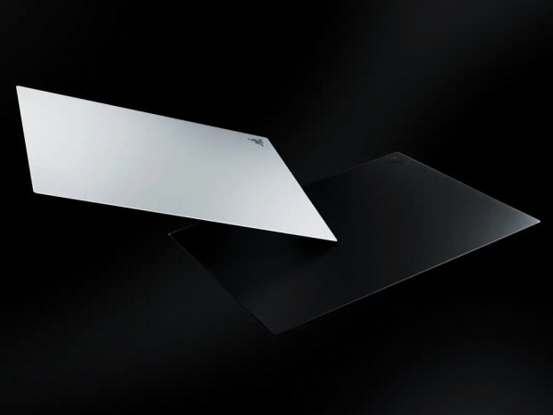 Razer、世界最薄1.9mmの極薄ガラスゲーミングマウスパッド「Atlas Pro」