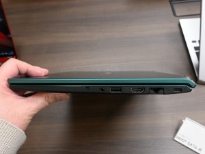 VAIO SX14-R（VJS4R2）