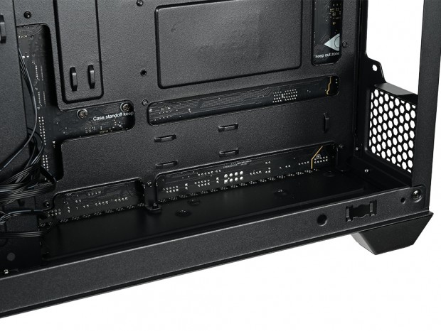 Thermaltake「Vision 330 CR ARGB」