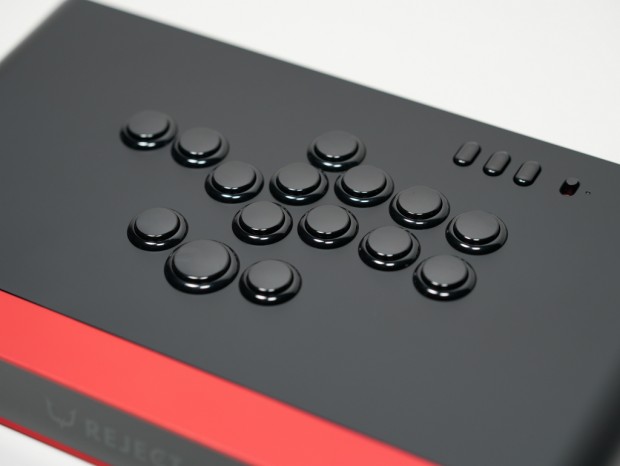 ハイタニ氏監修の格ゲー向けアケコン「REJECT Arcade Controller」予約開始 レバーレスモデルも