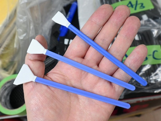 CAMERA SENSOR CLEANING SWAB