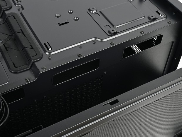 Antec「P7S」