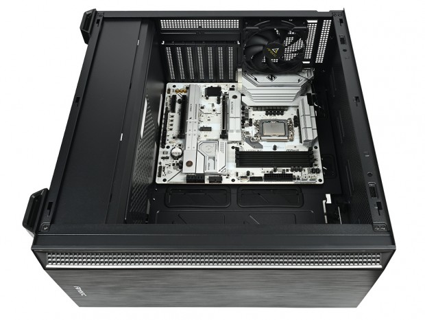 Antec「P7S」