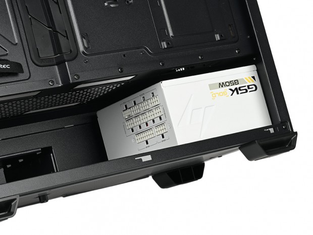 Antec「P7S」