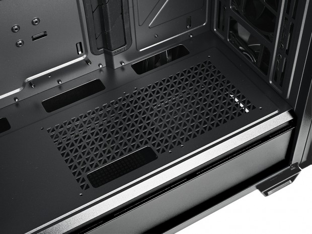 Antec「P7S」