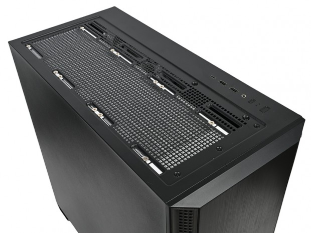 Antec「P7S」