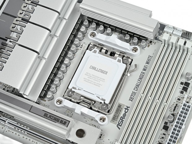 110A SPSによる23フェーズ電源搭載。ミドルの枠を超えたASRock「X870E