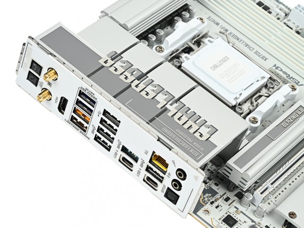 110A SPSによる23フェーズ電源搭載。ミドルの枠を超えたASRock「X870E Challenger WiFi White」検証