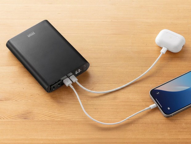 最大65W出力のACポートを搭載した薄型モバイルバッテリーがサンワダイレクトから
