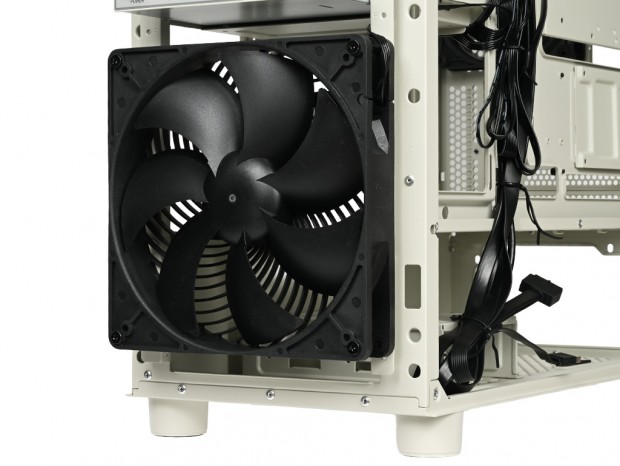 SilverStone「FLP03」