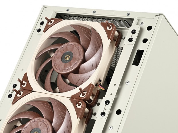 SilverStone「FLP03」