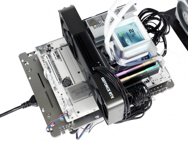 110A SPSによる23フェーズ電源搭載。ミドルの枠を超えたASRock「X870E