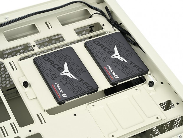 SilverStone「FLP03」