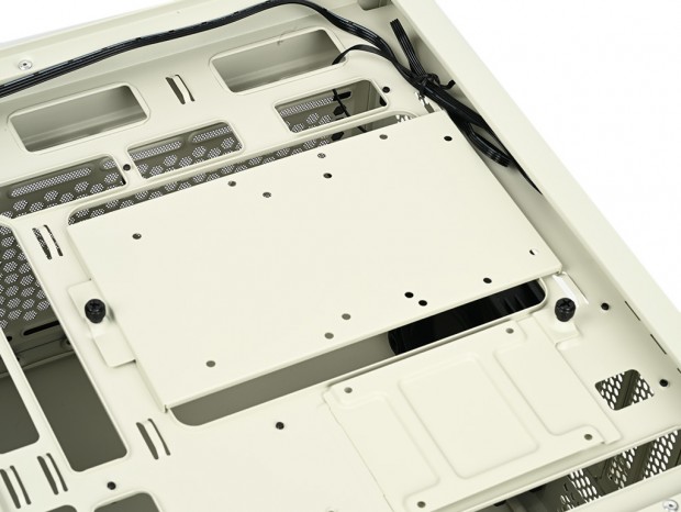 SilverStone「FLP03」