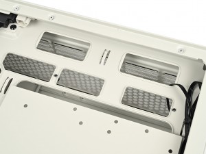 SilverStone「FLP03」