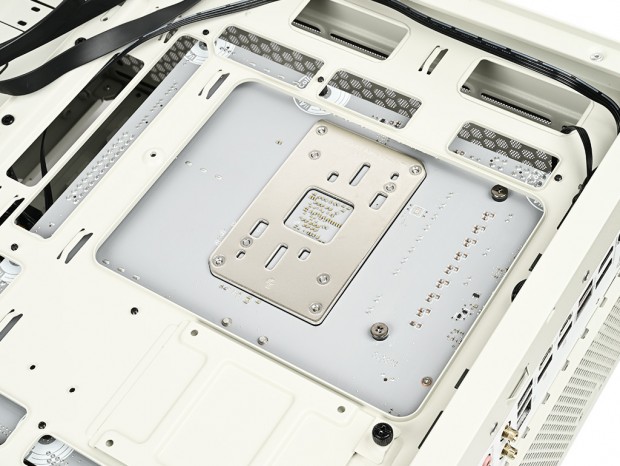 SilverStone「FLP03」