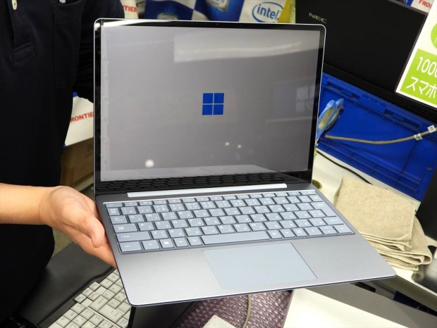お買い得中古品情報) 中古とは思えないコンディション、「Surface
