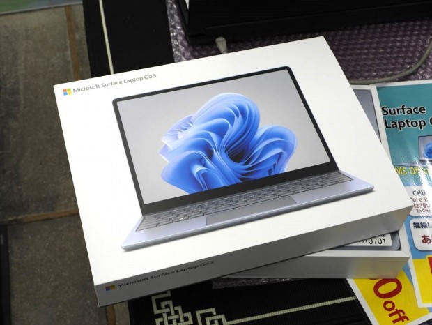 お買い得中古品情報) 中古とは思えないコンディション、「Surface