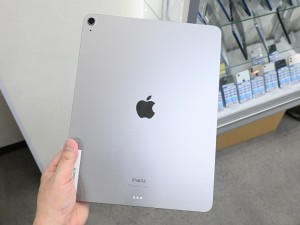 お買い得中古品情報) デモ機だった11/13インチの「iPad Air (M2)」が