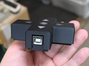 十字キー型ゼロ遅延USB切替器