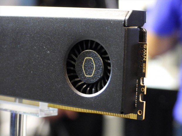 ファン内蔵DDR5メモリ「MasterDIMM」