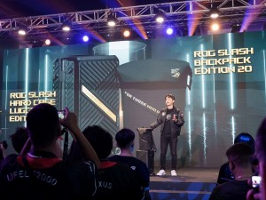 ROG SLASH Hard-case Luggage Edition 20
