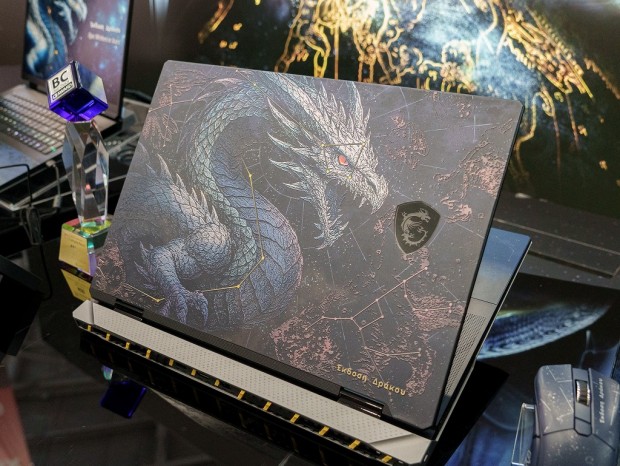 Titan 18 HX Dragon Edition Draco Epic