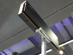 ファン内蔵DDR5メモリ「MasterDIMM」