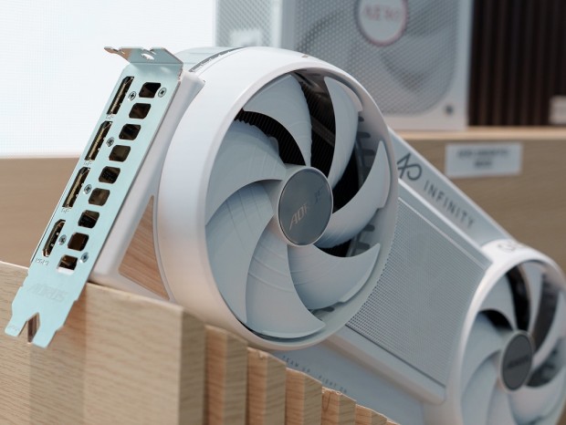 AORUS GeForce RTX 5080 INFINITY WOOD